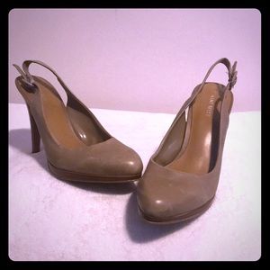 Nine West size 8.5 sling back pumps